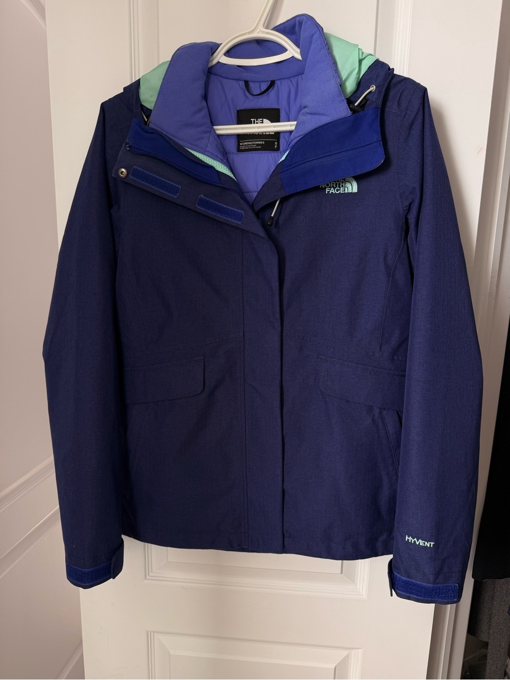 The North Face Women's Navy Ski Jacket with Mint Accents